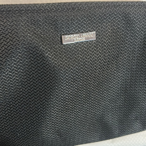 Giorgio Armani Parfums Cosmetic Bag Toiletries Travel Zip Up Bag - Picture 7 of 7